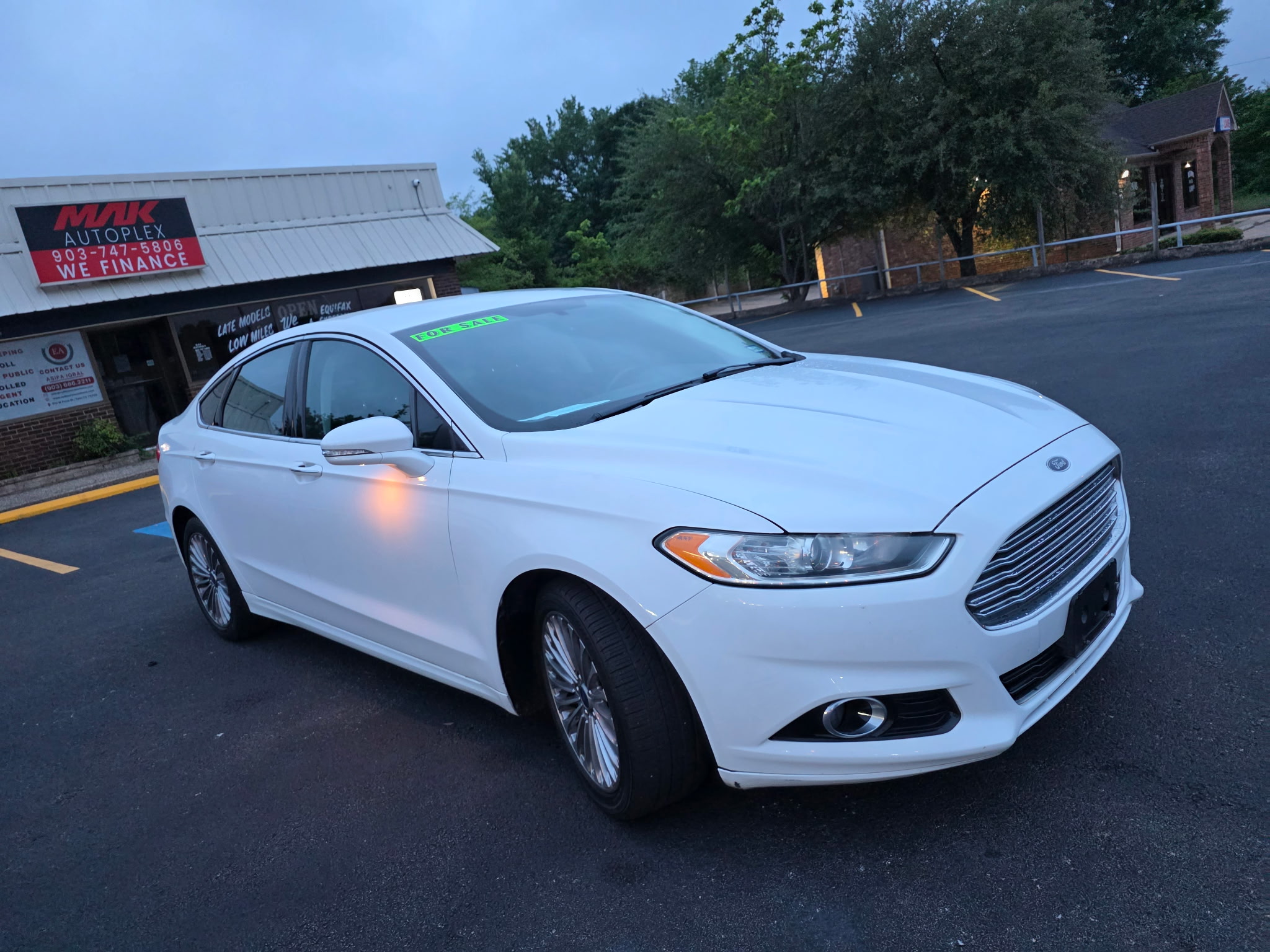 2014 Ford Fusion Titanium Fully Loaded photo 3